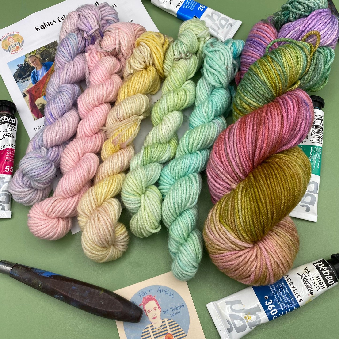 Kahlo's Colours Kits - 5 x 20g Mini Skeins & 100g with pattern - Merino DK