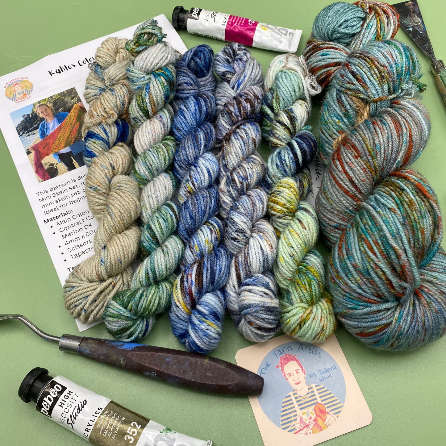 Kahlo's Colours Kits - 5 x 20g Mini Skeins & 100g with pattern - Merino DK