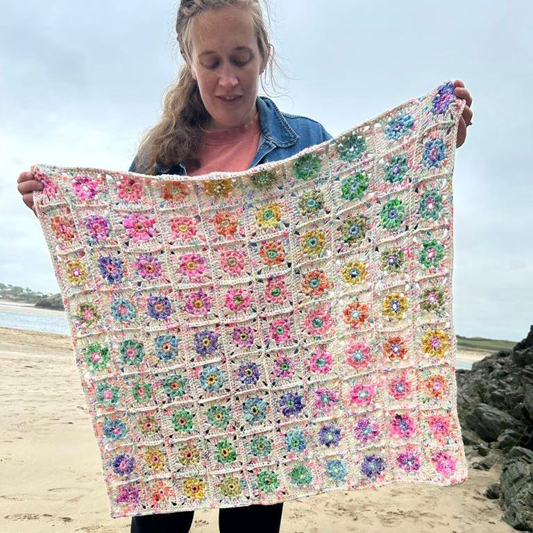Frida's Flowers Crochet Blanket Kit - Yarn & Pattern